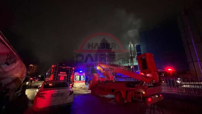 konyada-un-fabrikasinda-yangin-panigi