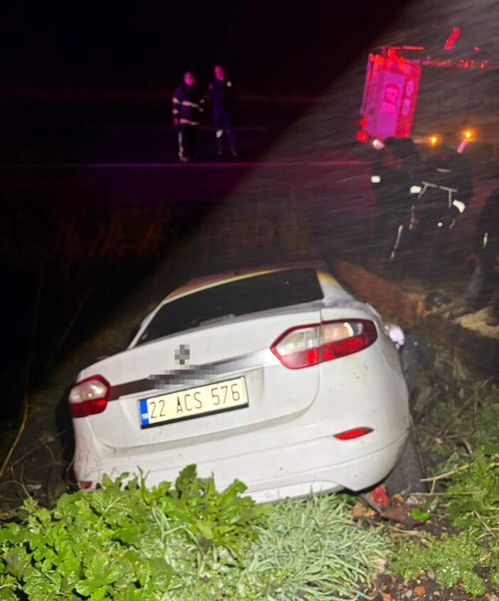 otomobil-sarampole-uctu-2-kisi-oldu