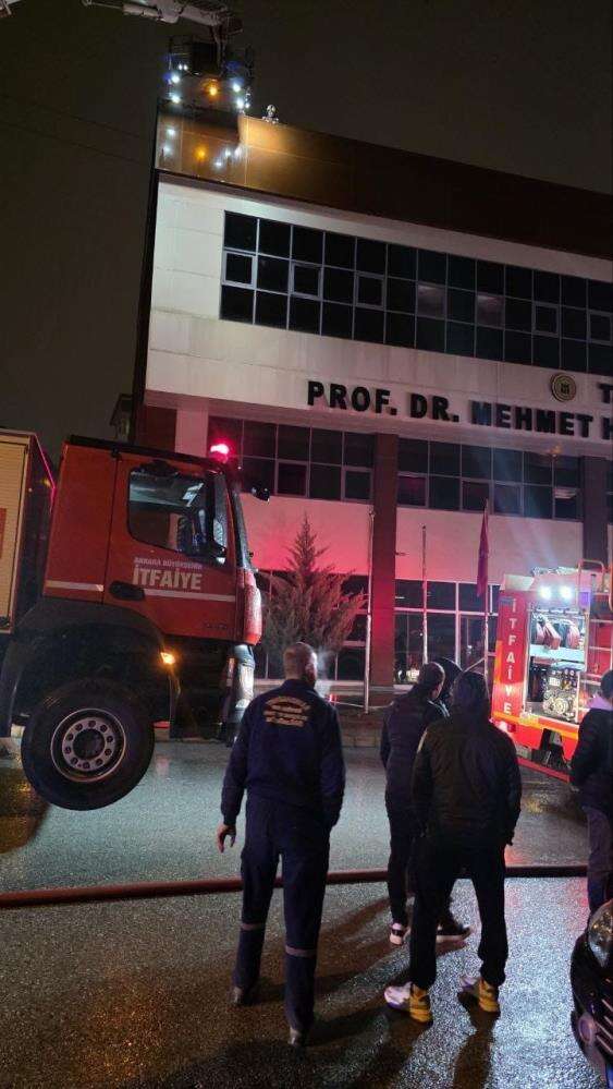 saunada-yangin-panigi