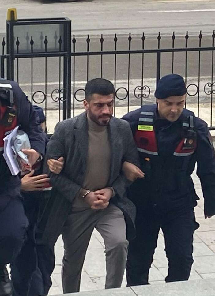 arkadasini-7-bicak-darbesiyle-oldurdu-sebebi-sok-etti