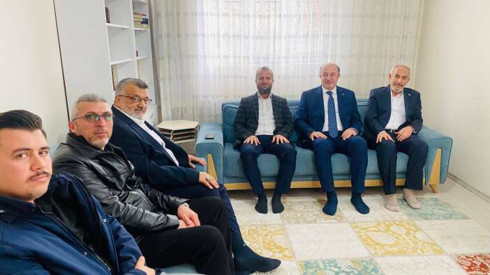 din-bir-sen-genel-baskani-konyada-doktorla-kavgasi-olan-muezzini-ziyaret-etti