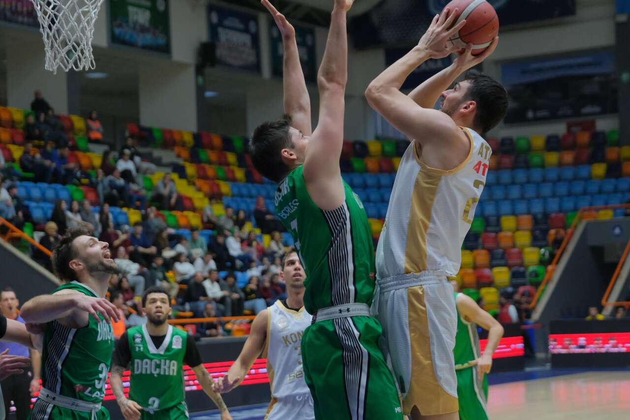 konya-buyuksehir-belediyespor-evinde-sov-yapti