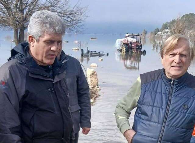 konya-ve-antalya-arasindaki-unlu-ova-sular-altinda-cobanlar-mahsur-kaldi