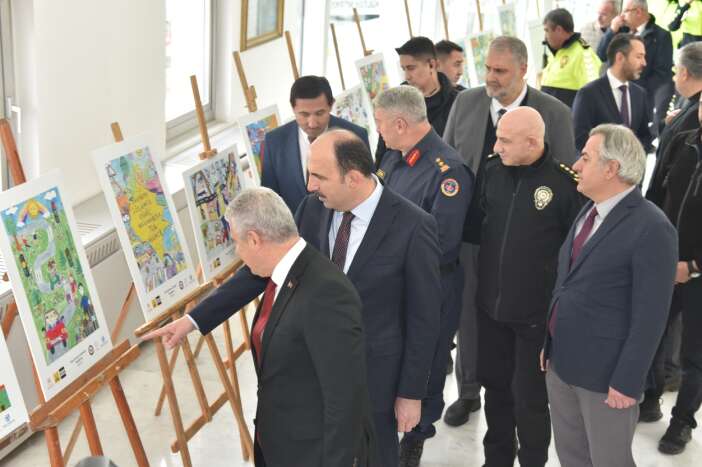 konyali-cocuklar-nezaket-icin-yaristi