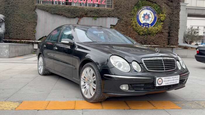65-milyon-liralik-luks-arac-operasyonu-11-otomobile-el-konuldu
