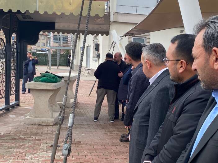 ahsen-vildan-bebege-konyada-aci-veda