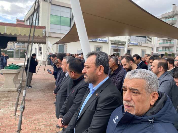 ahsen-vildan-bebege-konyada-aci-veda