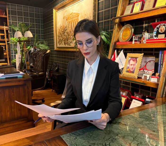 guzellik-merkezindeki-yanlis-islem-ameliyatlik-yapti