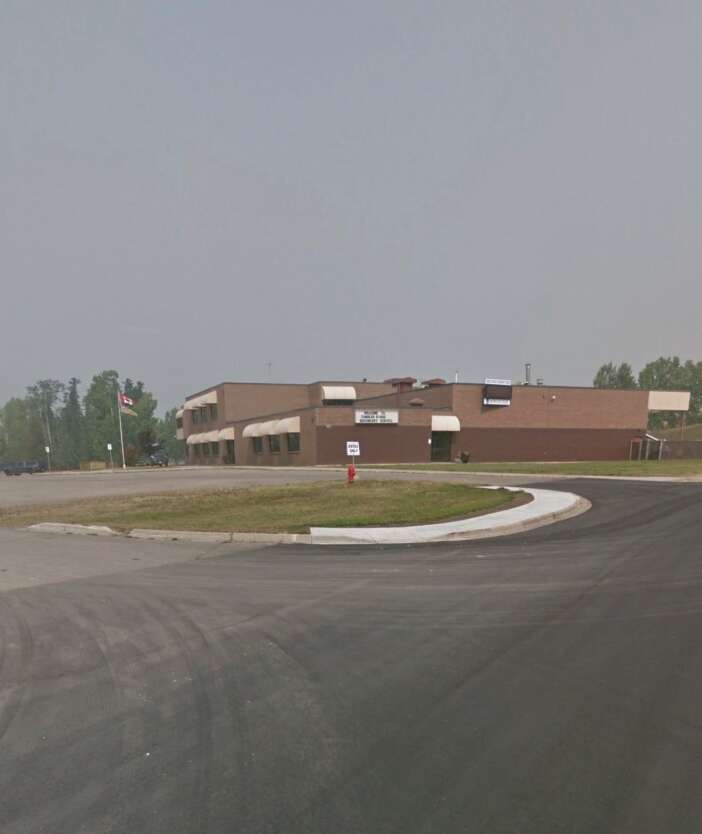 lisede-silahli-saldiri-10-olu-25-yarali-var