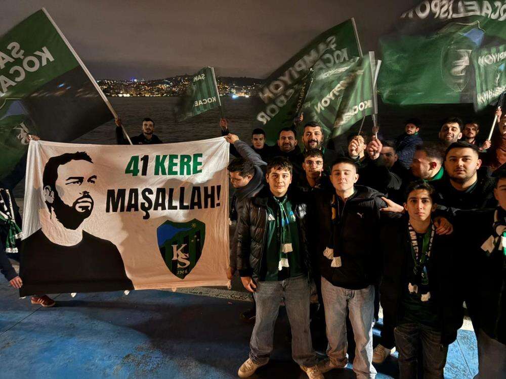 selcuk-inan-neye-ugradigini-sasirdi-taraftarlardan-dogum-gunu-surprizi