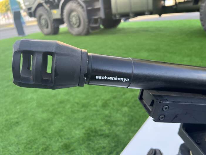 aselsan-konya-yurt-disinda-otomatik-bomba-atariyla-boy-gosterdi