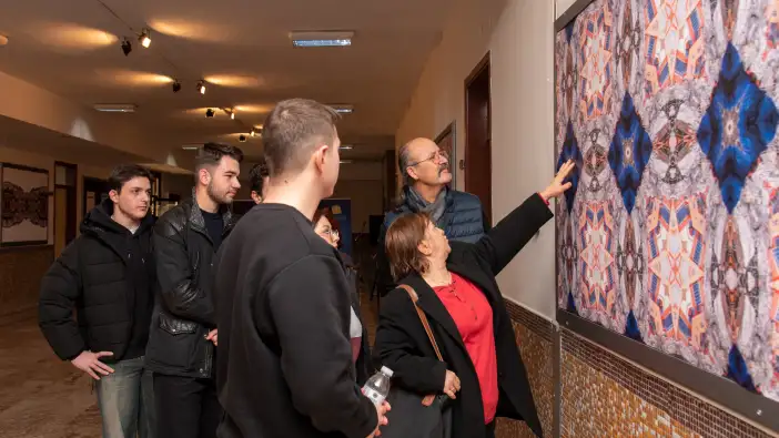 konyada-6-subat-depreminin-izleri-fakulte-koridorlarinda-sergileniyor