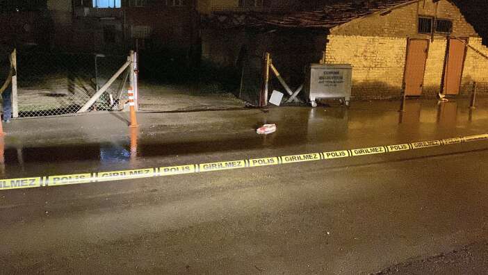 2-genc-silahla-vuruldu