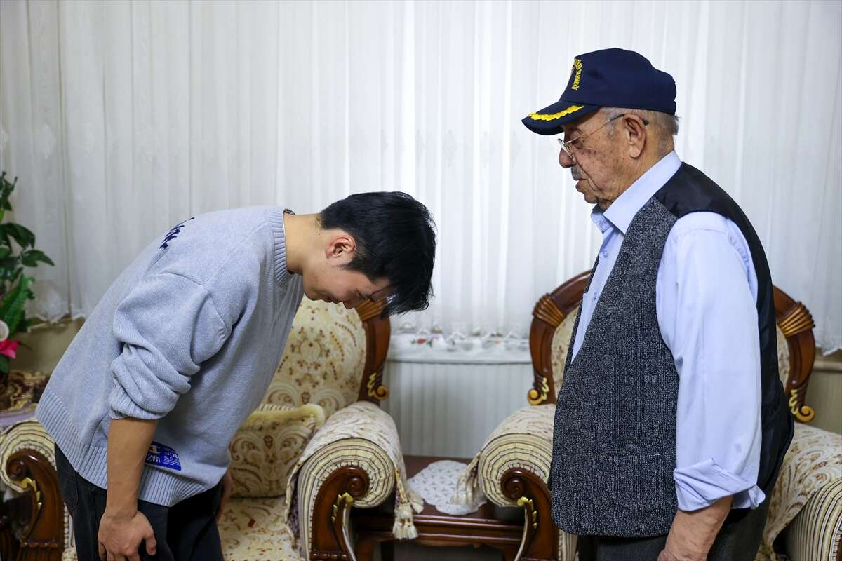 konyasporlu-jinho-jodan-konyadaki-tek-kore-gazisine-anlamli-ziyaret