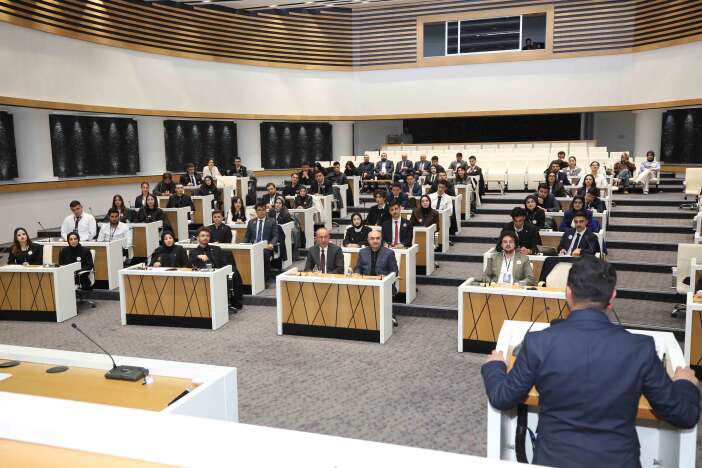 meram-belediyesi-gelecegin-siyasetcilerine-kapilarini-acti