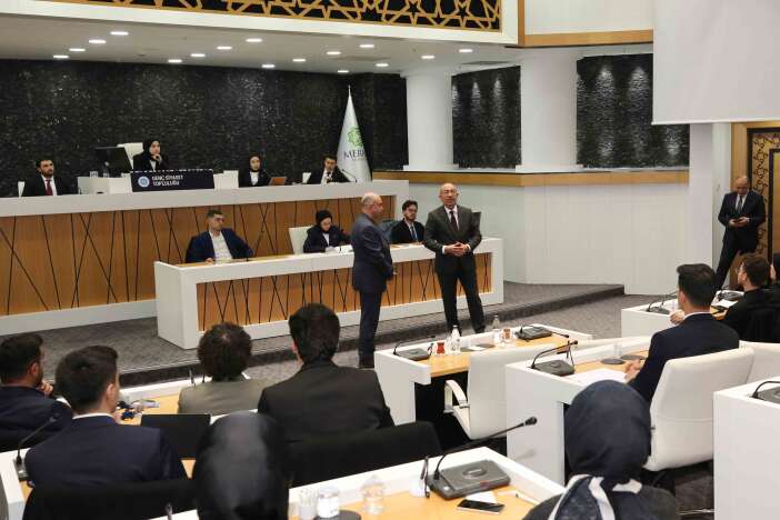 meram-belediyesi-gelecegin-siyasetcilerine-kapilarini-acti