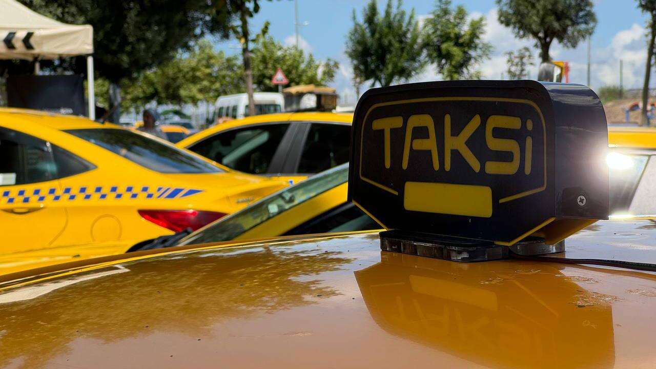 taksilerde-yeni-donem-kartli-odeme-ve-taksi-mali-cihaz-zorunlu-oldu