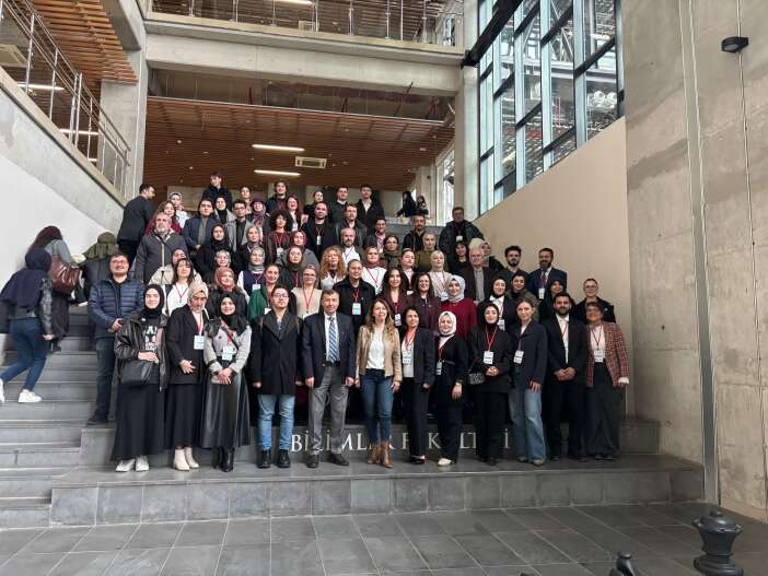 konyada-dijital-caga-felsefi-nester-hakikat-arayisinda-gencler-bulustu