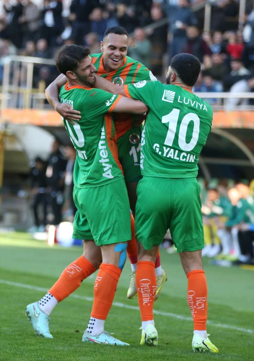 konyaspor-alanyada-yikildi-bardhinin-golu-yetmedi