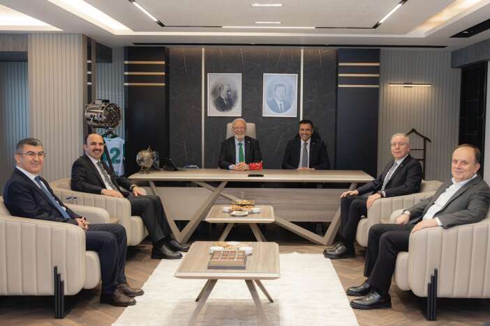 mustafa-elitas-konyada-ak-parti-teskilatiyla-bir-araya-geldi