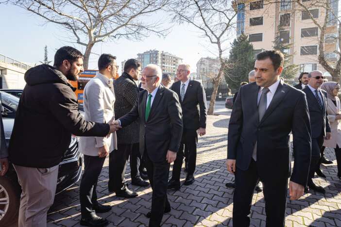 mustafa-elitas-konyada-ak-parti-teskilatiyla-bir-araya-geldi