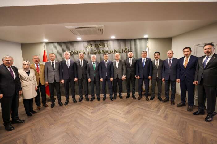 mustafa-elitas-konyada-ak-parti-teskilatiyla-bir-araya-geldi