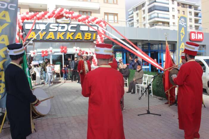 yeni-magazada-buyuk-kampanya-konyada-bir-hafta-yuzde-25-indirim-var