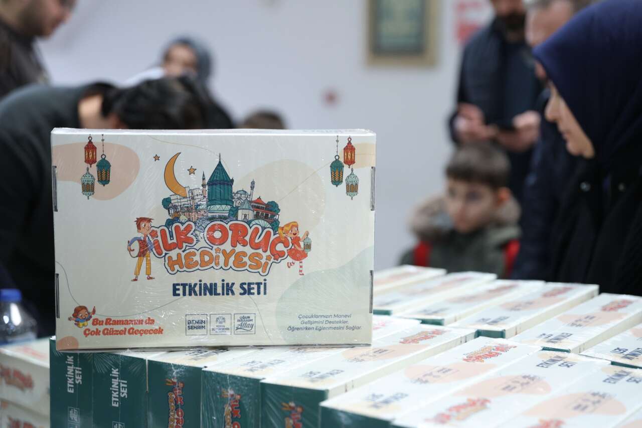 konya-buyuksehirden-50-bin-cocuga-ilk-oruc-hediyesi-dagitimlar-basladi
