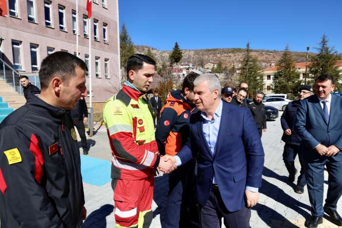 konya-valisi-akin-mevlut-aybatti-icin-baslatilan-arama-calismalarini-yerinde-inceledi