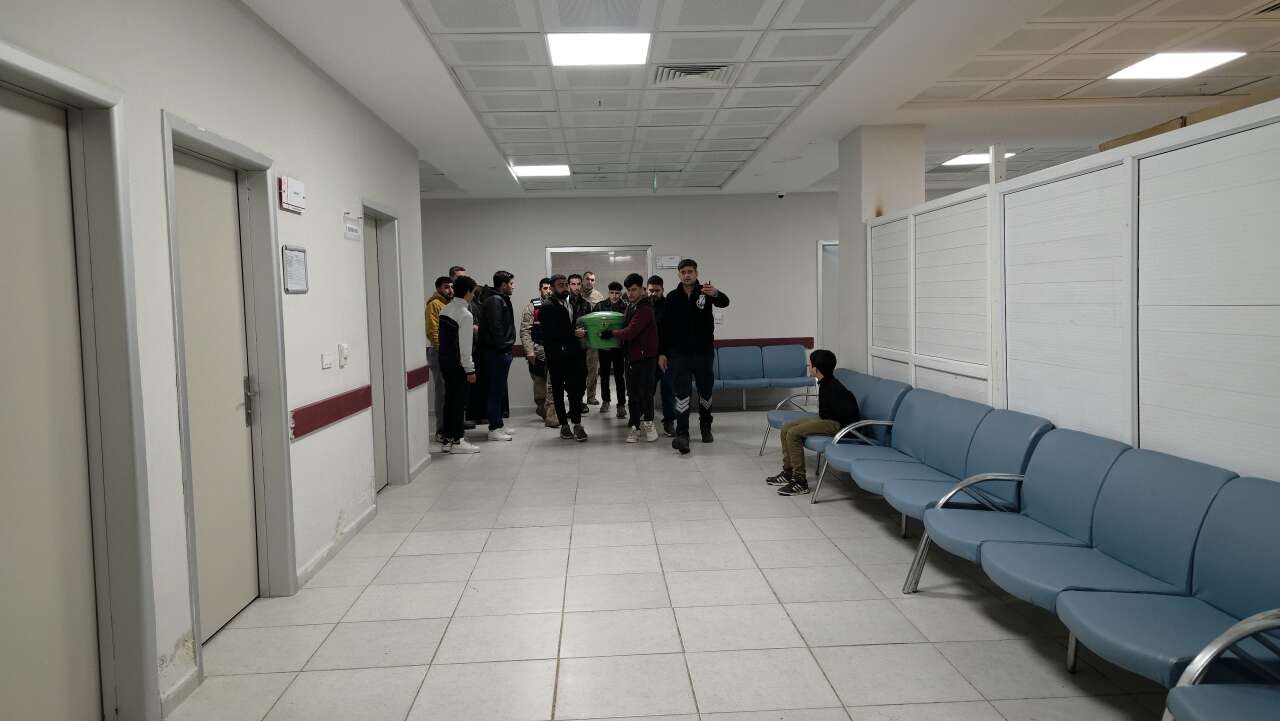 su-dolu-cukura-dusen-10-yasindaki-cuneyt-oldu