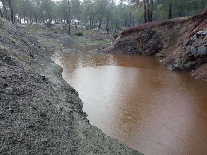 su-dolu-cukura-dusen-10-yasindaki-cuneyt-oldu