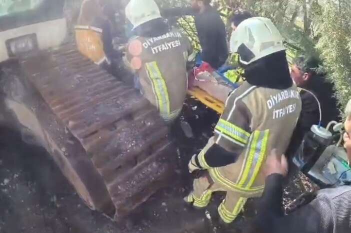 insaatta-basina-demir-saplanan-isci-oldu