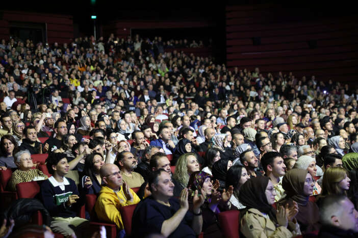 konyada-neset-ertas-ruzgari-esti