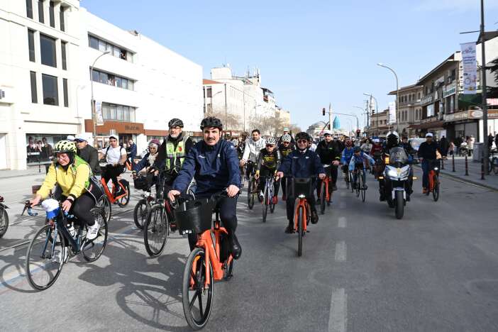 konyada-tarihi-gun-avrupa-bisiklet-baskenti-unvani-velespit-muzesi-ile-taclandi