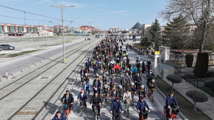 konyada-tarihi-gun-avrupa-bisiklet-baskenti-unvani-velespit-muzesi-ile-taclandi