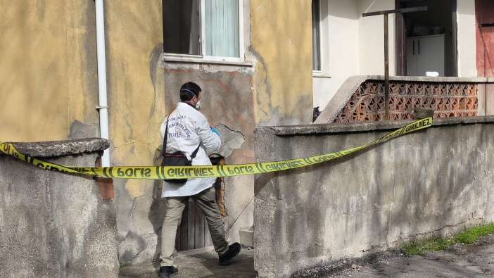 sessiz-katile-yakalanan-cift-hastaneye-kaldirildi