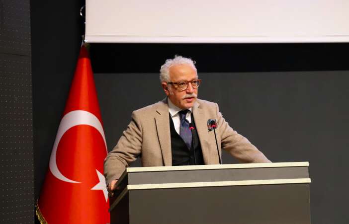 britanyali-siyasetci-mohammed-afzal-khan-konyada-ogrencilerle-bir-araya-geldi