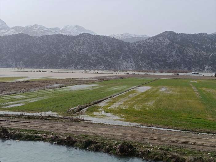 konyada-taskin-yasanan-gembos-ovasinda-hasar-tespiti-yapildi