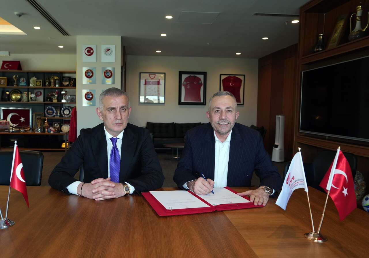 unlu-kola-markasi-milli-takimlara-sponsor-oldu