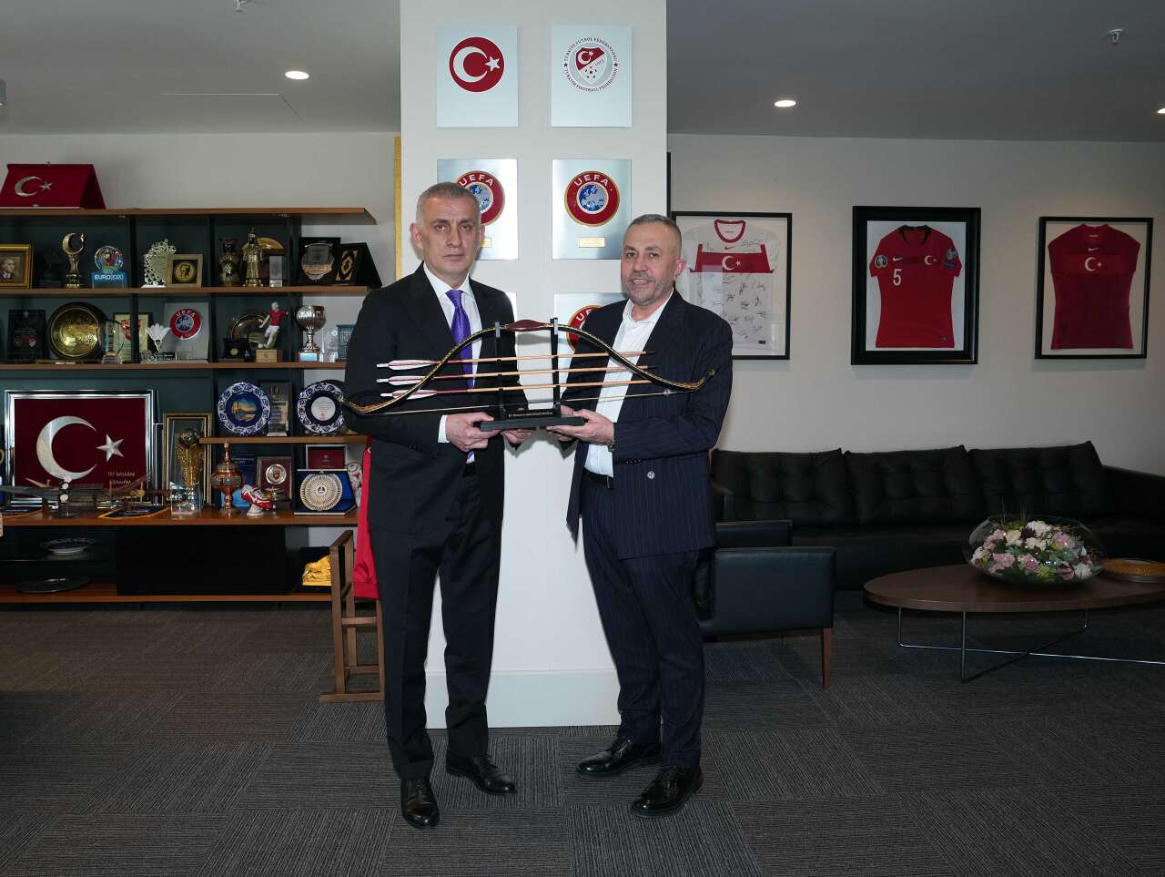 unlu-kola-markasi-milli-takimlara-sponsor-oldu