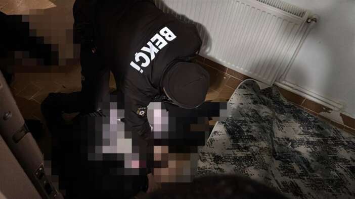 aksarayda-2si-kadin-3-kisi-apartman-dairesinde-silahla-olduruldu