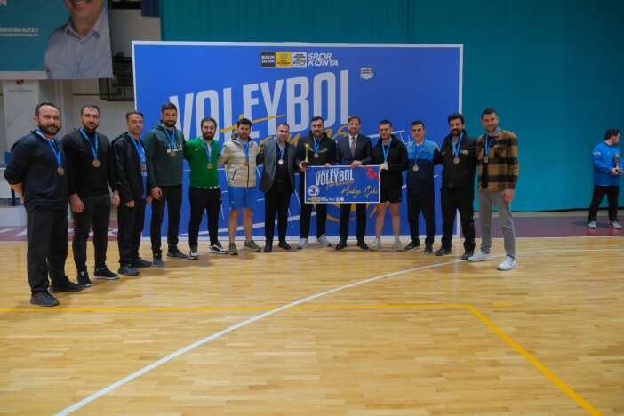 konya-buyuksehir-calisanlari-bu-sefer-kupa-icin-yaristi