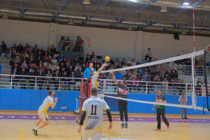 konya-buyuksehir-calisanlari-bu-sefer-kupa-icin-yaristi