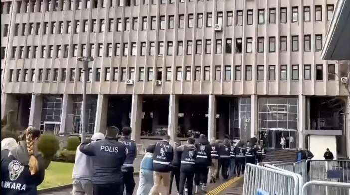 konya-dahil-10-ilde-nitelikli-dolandiricilik-sebekeleri-cokertildi