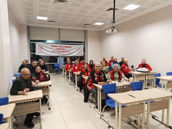 konyada-arama-kurtarma-kapasitesini-guclendiren-egitim-tamamlandi