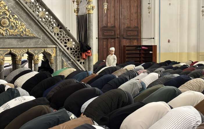 konyada-ilk-teravih-namazinda-camiler-doldu
