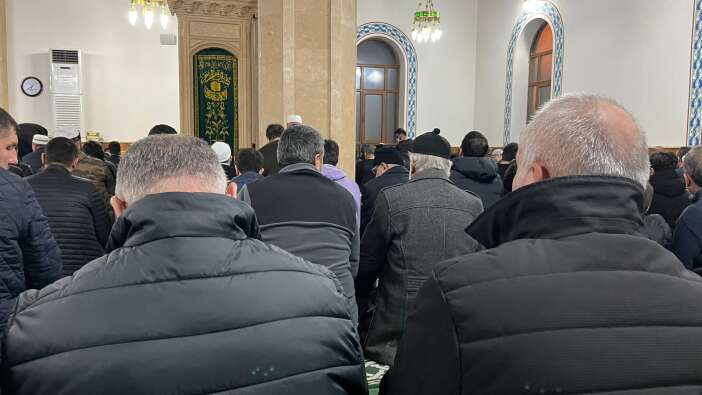 konyada-ilk-teravih-namazinda-camiler-doldu