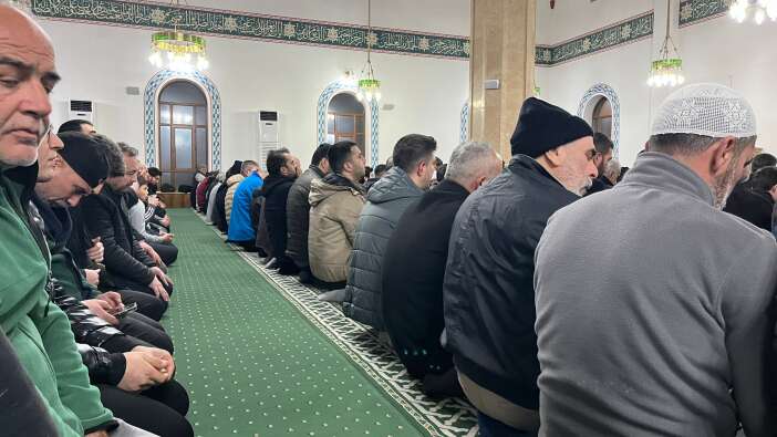 konyada-ilk-teravih-namazinda-camiler-doldu