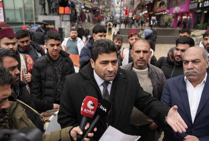 sahura-saatler-kala-davulcular-eylemde-muhtarlar-hakkinda-vahim-iddia