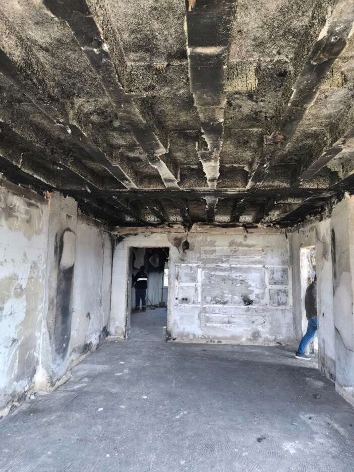 sarjdaki-telefon-bomba-gibi-patladi-1-kisi-hastanelik-oldu